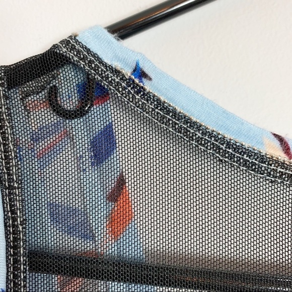 Jennifer Lopez M Floral Sleeveless Shirt - Picture 7 of 8